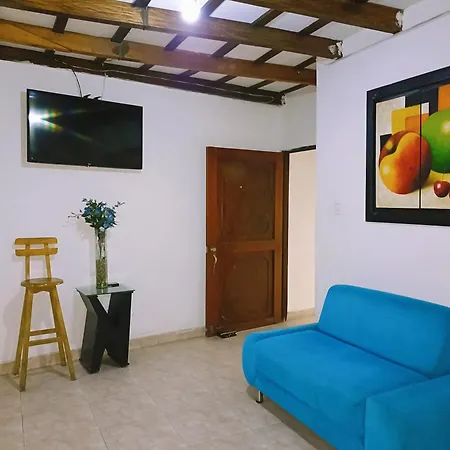 Pensión New Iguana House *
